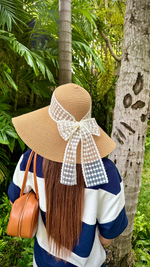 Grâce Éternelle – Chapeau Chic